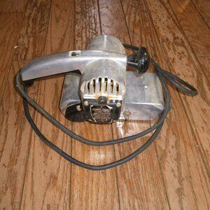 Vintage Montgomery Ward Powr-Kraft Model TWH-8555 3" Belt Sander